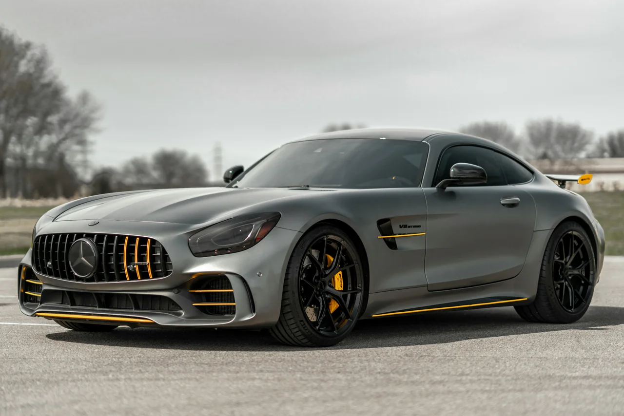 Mercedes-Benz AMG GT-R