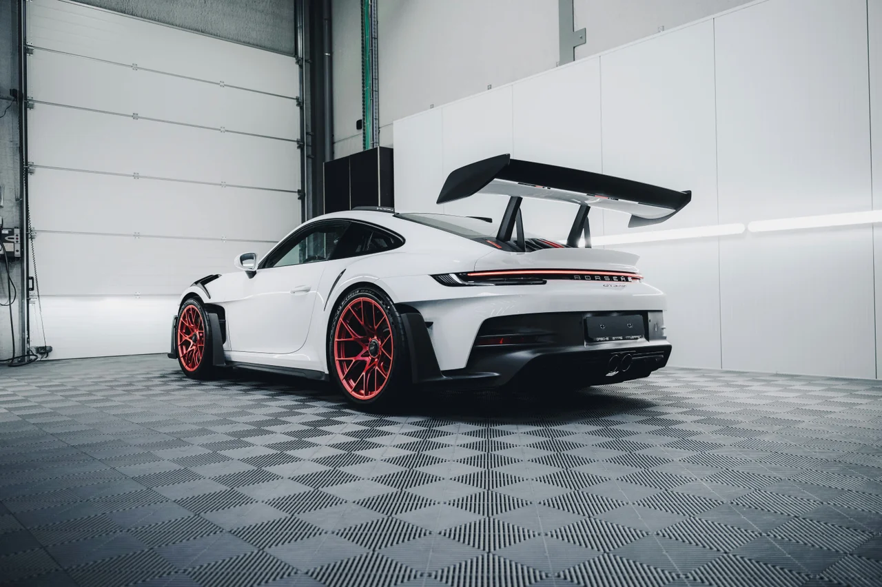 Porsche 911 GT3 RS Weissach (992)