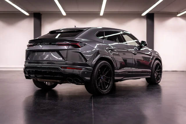 Lamborghini Urus – 3